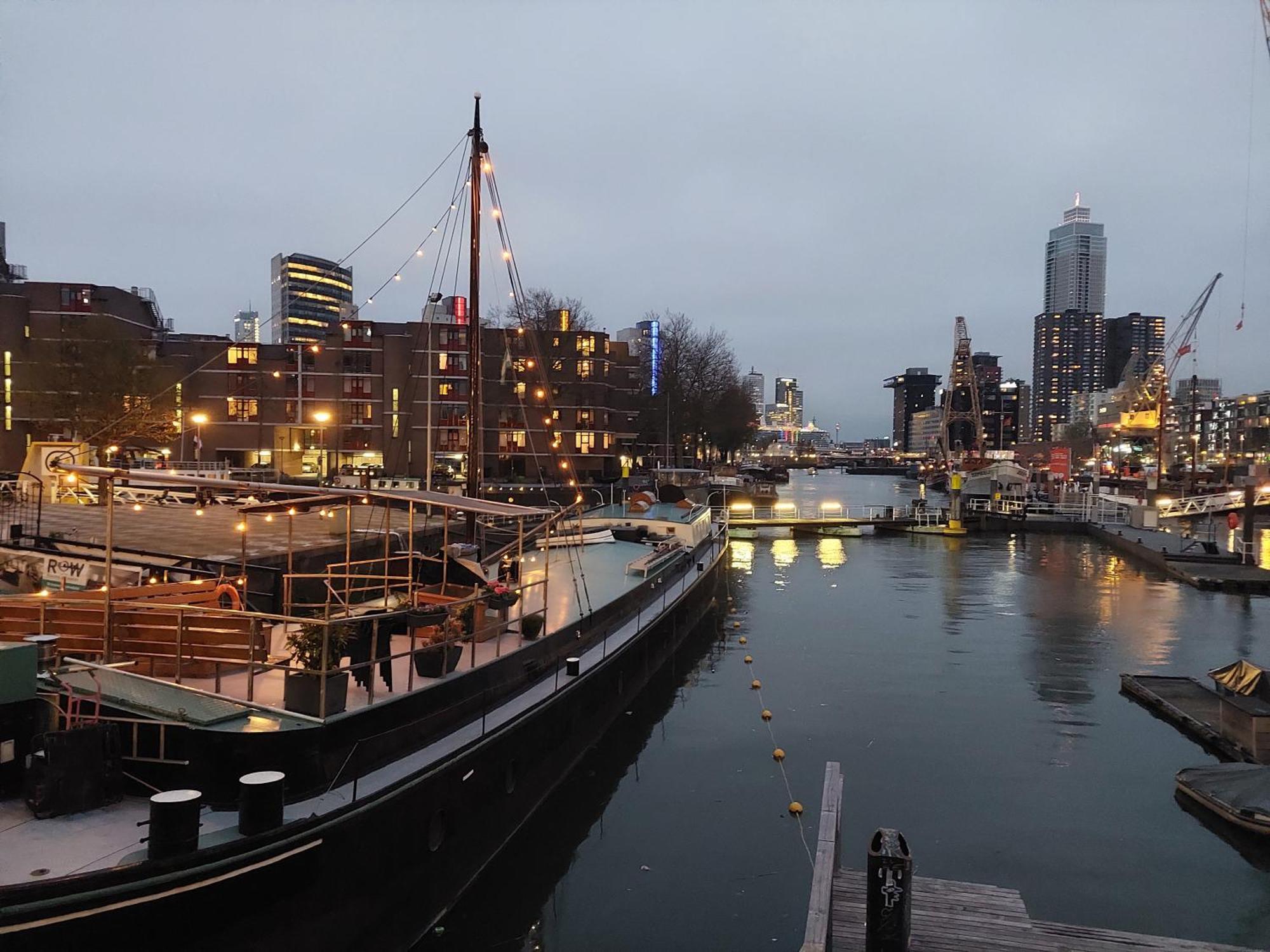 Rooms On Water Rotterdam Exterior photo
